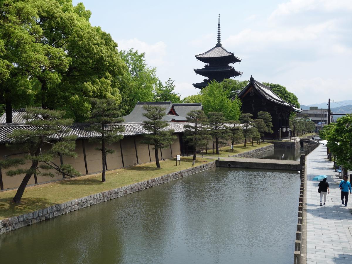 Апартаменты 君の家 東寺 Киото Экстерьер фото
